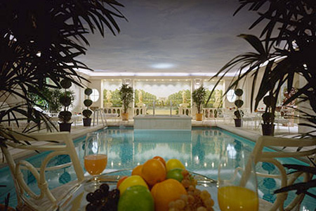 The Four Seasons George V Paris pool in the spa and health club